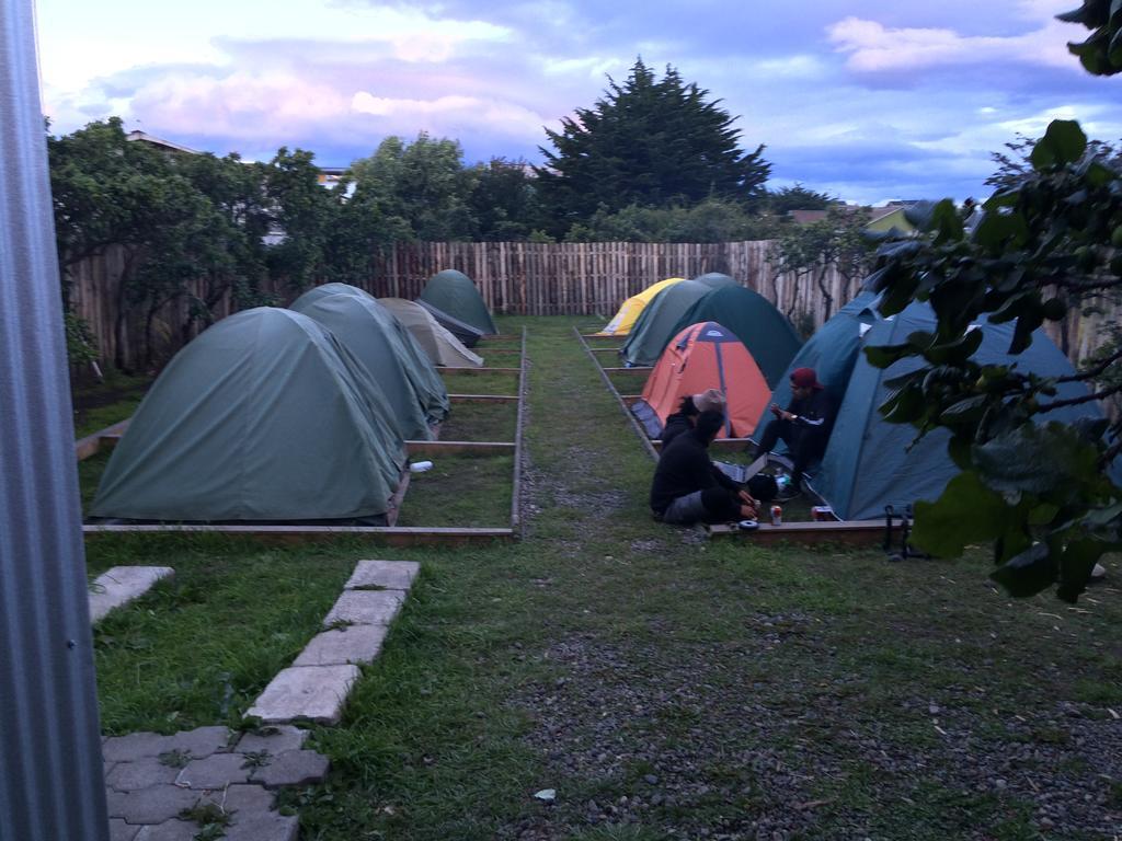 Hotel Camping Yellow Plum Puerto Natales Exterior foto