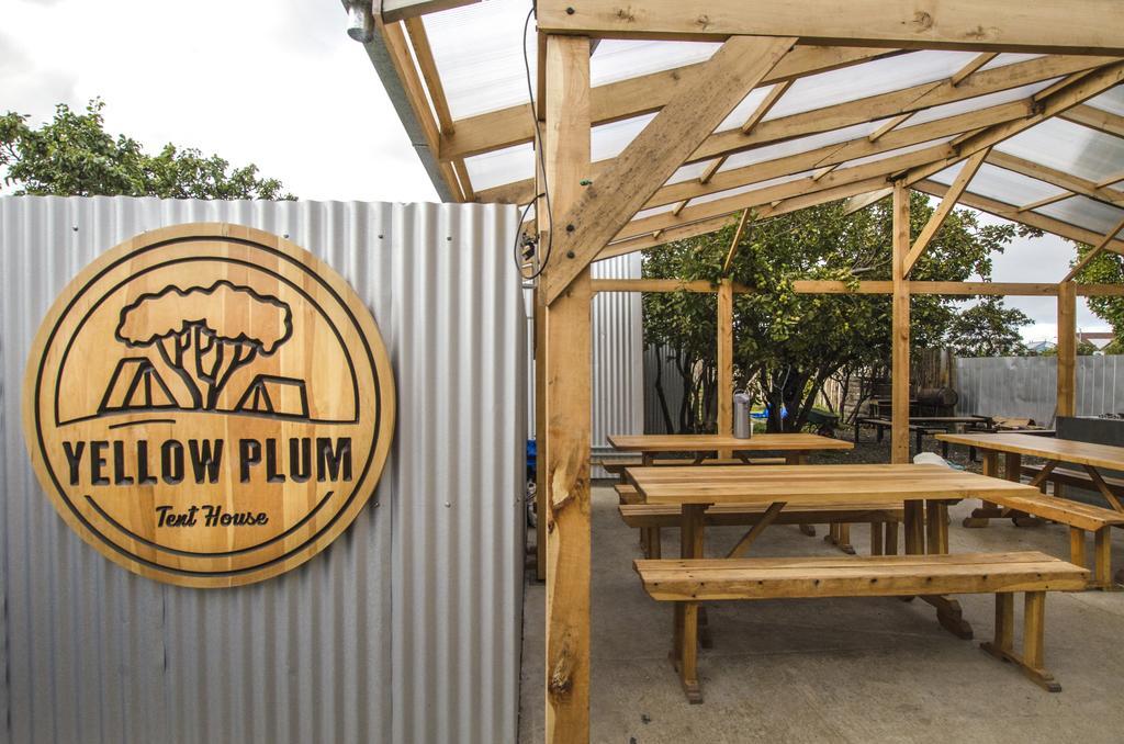 Hotel Camping Yellow Plum Puerto Natales Exterior foto
