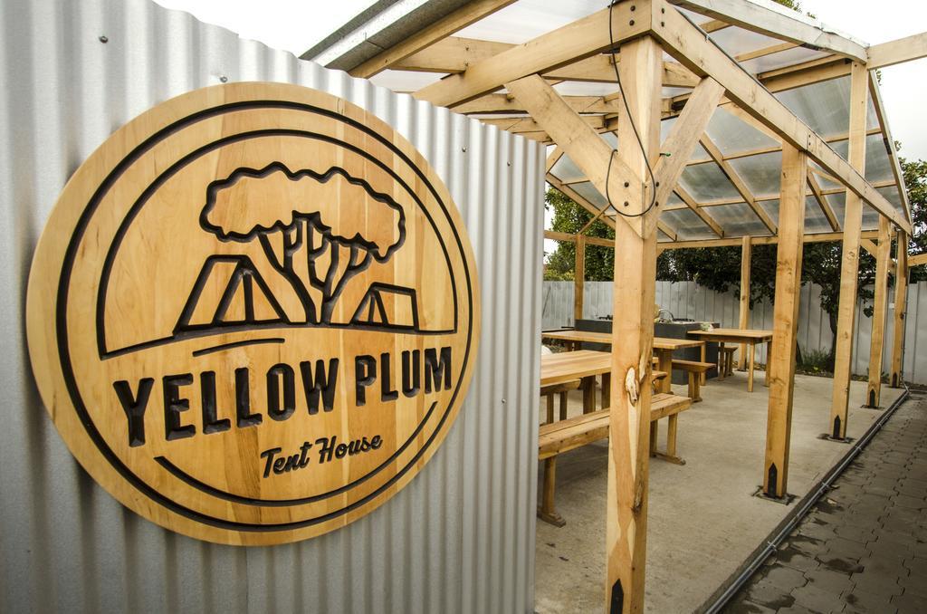 Hotel Camping Yellow Plum Puerto Natales Exterior foto